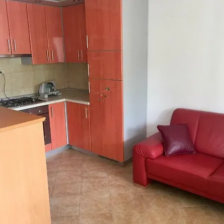 アパート Dragica ヴーシ